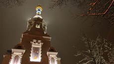 Pravoslavní vící zaplnili karlovarský pravoslavný chrám sv. Petra a Pavla.