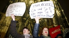 V Kolín nad Rýnem v úterý protestovaly stovky en v reakci na silvestrovské...