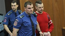 Petr Kramný u Krajského soudu v Ostravě, který ho poslal na 28 let do vězení za...