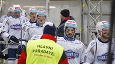 Hokejisté Komety nastupují k duelu s Plzní, který se hrál v Brně za Lužánkami.