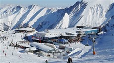 Alpincenter  stedobod skiareálu pod Kitzsteinhornem