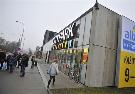 Jihlavské obchodní centrum City park zailo evakuaci.