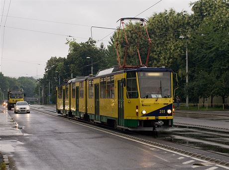 ­Obousmrné tramvaje Tatra KT8D5 v Maarsku.