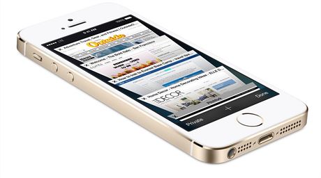 Dosud poslední typalcový iPhone uvedl Apple v záí 2013. Letos se má dokat...