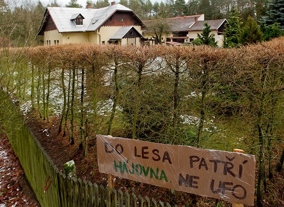 Na míst hájovny U Dvou rak z 19. století má vyrst moderní výukové centrum...