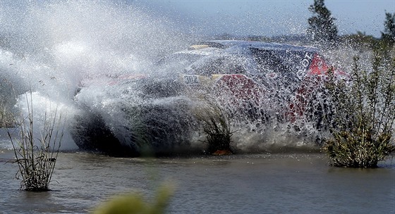 Stéphane Peterhansel na trati Rallye Dakar 2016.