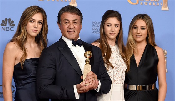 Sylvester Stallone a jeho dcery Sistine, Scarlet a Sophia (Los Angeles, 10....