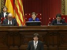 Nový katalánský premiér Carles Puigdemont vyzývá v projevu v parlamentu k...