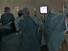 Laparoskopick� v� slou�� p�i v�t�in� z�krok� v dutin� b�i�n�. S jej� pomoc� se...