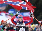 Therese Johaugová slaví triumf na Tour de Ski.