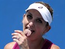 výcarská tenistka Timea Bacsinszká v zápase s ekou Kateinou Siniakovou.