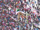 Peter Prevc bhem skoku na MS v letech na lyích v Bad Mitterndorfu