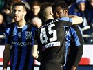 Fotbalisté Bergama slaví gól do sít Interu Milán.
