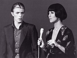 David Bowie se zpvakou Cher v roce 1975