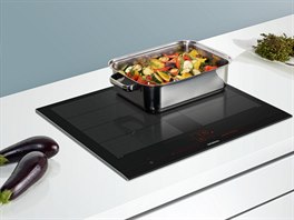 Nové induk�ní desky zna�ky Siemens umo��ují díky zón� flexIndukce Plus zahrnout...