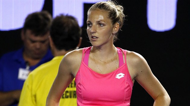 PROBLM. esk tenistka Kristna Plkov se nechv oetovat v prvnm kole Australian Open.