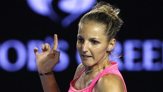 esk tenistka Kristna Plkov bouch do mku v zpase 1. kola Australian Open.