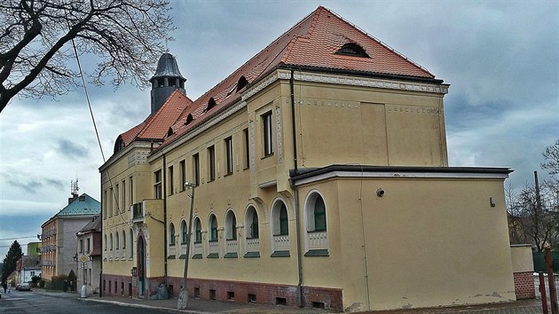 Vstavnou stavbu navrhl architekt Robert Hemmrich z Jablonce nad Nisou.