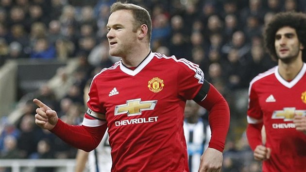 Wayne Rooney poslal Manchester United promnnou penaltou do veden proti Newcastlu.