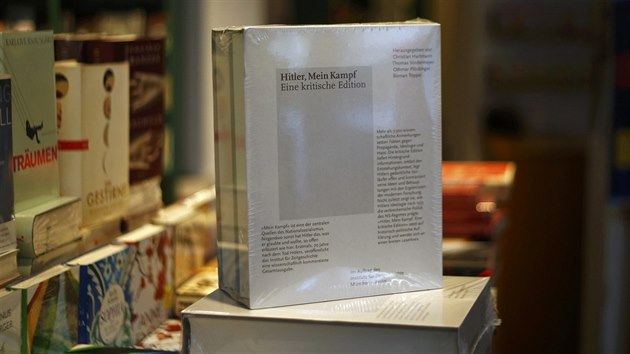 Mein Kampf v jednom z mnichovských knihkupectví (8. leden 2016)