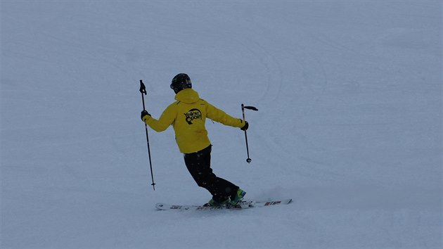 Do skiareálu Svatý Petr ve Špindlerově Mlýně se sjeli příznivci telemarkového lyžování (16.1.2016).