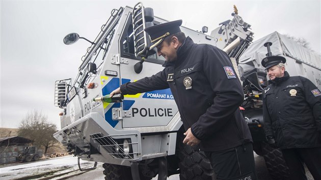 Vz ve Vrbticch slavnostn uvedl do provozu policejn prezident Tom Tuh.