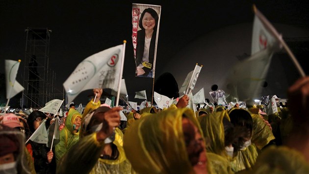 Pedsedkyn tchajwansk Demokratick pokrokov strany Tsai Ing-wen je favoritkou na vtzstv v prezidentskch volbch (13. ledna 2016).