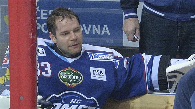 Martin Falter vydr�el v brance Komety Brno v utkání se Spartou jen do 16....