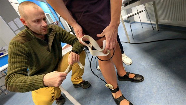 Na fakultě sportovních studií Masarykovy univerzity zkoumají dopad nošení speciální obuvi na zdraví těhotných žen.