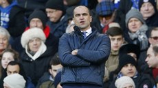 Kou Evertonu Roberto Martinez bhem utkání proti Chelsea.