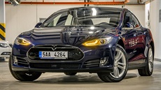 Tesla Model S 85D
