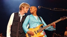 Davod Bowie s basistkou Gail Ann Dorsey