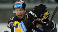 Ji�í Gula a Miloslav Ho�ava slaví gól Litvínova.