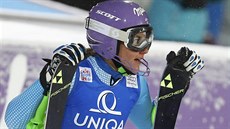 árka Strachová v cíli slalomu ve Flachau.