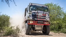 Tatra pilotovaná Jaroslavem Valtrem v deváté etap Dakaru