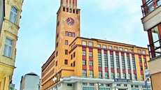 Oprýskaná radnice v Jablonci nad Nisou.