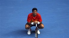 KAM JSEM TO ZAHRÁL? Fernando Verdasco lituje své chyby v utkání 1. kola...