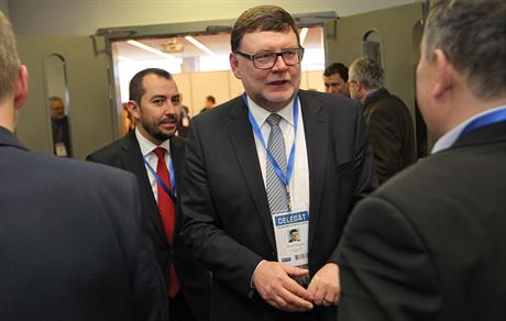 éf poslanc ODS Zbynk Stanjura hájil ve Snmovn návrh sníit sazby DPH na 19 a 14 procent