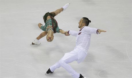 Ruská sportovní dvojice Tajana Volosoarová v krátkém programu na...