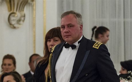 éf vojenské prezidentské kanceláe Rostislav Pilc na plese poádaném...