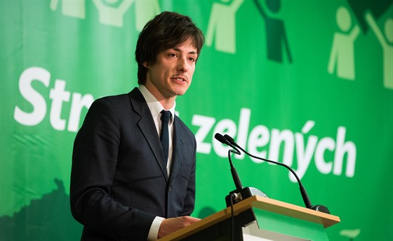Matěj Stropnický při projevu na předsedu Stranu zelených