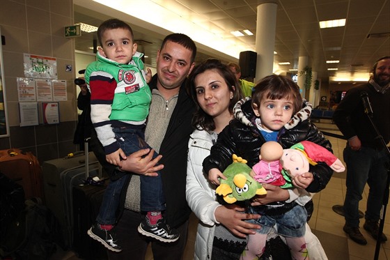 Do Prahy dorazila první skupina iráckých uprchlíků.