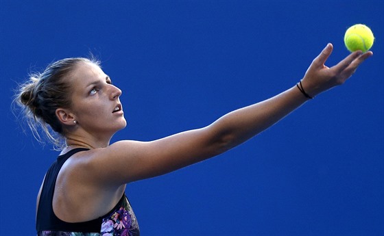 SERVIS. Kristna Plkov ve druhm kole Australian Open.