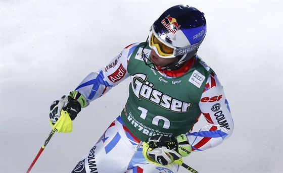 Alexis Pinturault v cíli slalomu do superkombinace SP v Kitzbühelu.