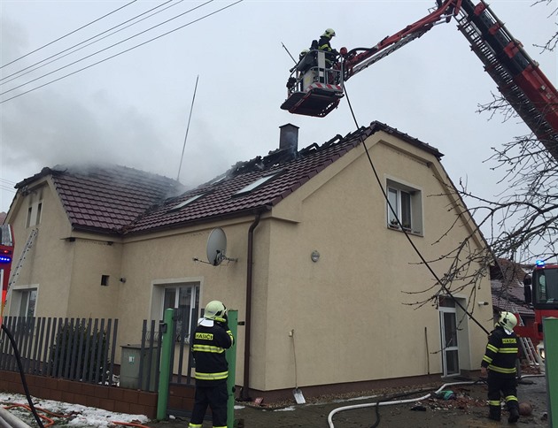 Starší muž zemřel při požáru v domě v Břeclavi. Příčina zatím není jasná