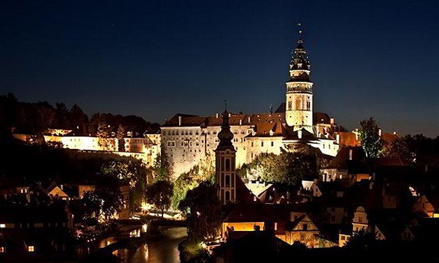 Krumlovský masopust odstartuje v pátek 5. února masopustním pr�vodem a tradi�ní...