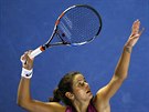 Nmecká tenistka Julia Görgesová podává v utkání 2. kola Australian Open.