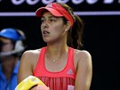 STRACH. Srbská tenistka Ana Ivanoviová s obavami hledí do své lóe, kde...