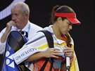 DO ATNY. Srbská tenistka Ana Ivanoviová kvli kolapsu koue musela peruit...