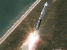 Pedstava dvoustupové rakety Blue Origin pro vynáení umlých druic i...